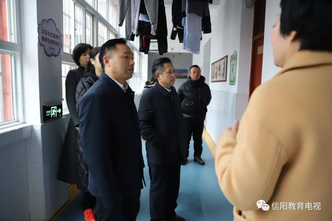 信阳高校最新动态，科技引领未来，智能产品点亮校园之光