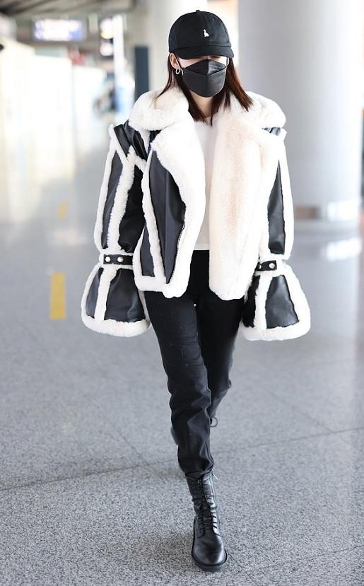 最新私服，温馨有趣的日常故事之旅