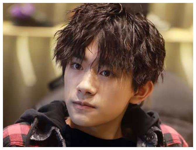 最会跳舞的男明星，揭秘小巷深处的神秘舞蹈小店故事
