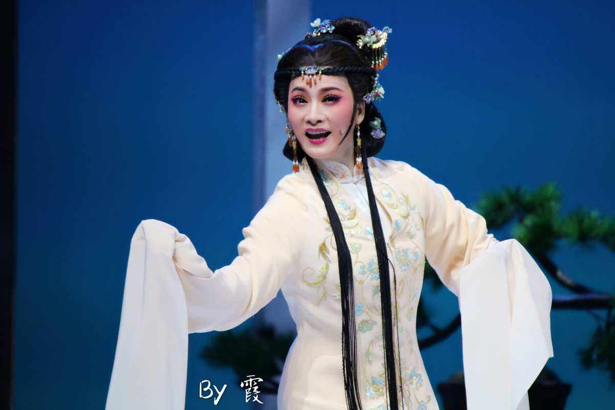 越剧璀璨明珠，越剧演员李敏的独特魅力