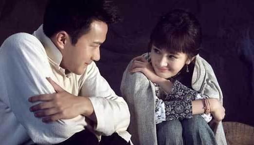 明星因戏生情，情感与职业的交织之路