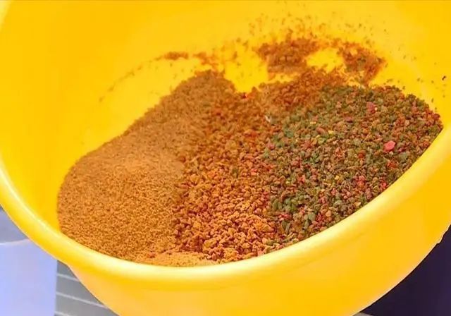 最新钓鱼饵料探秘，小巷深处的宝藏